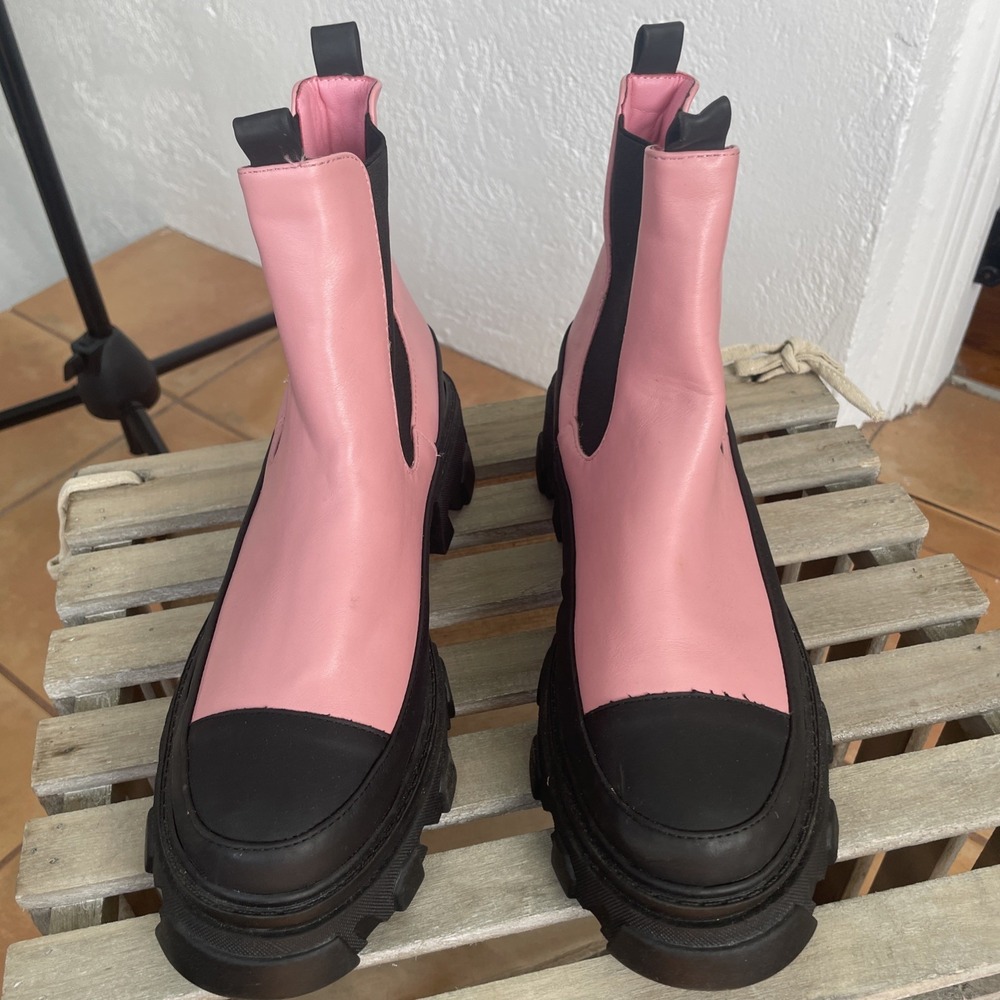 Portland Boot‎ Company Womens 10 Mudguard Chelsea Bootie Lug Platform Sole Pink